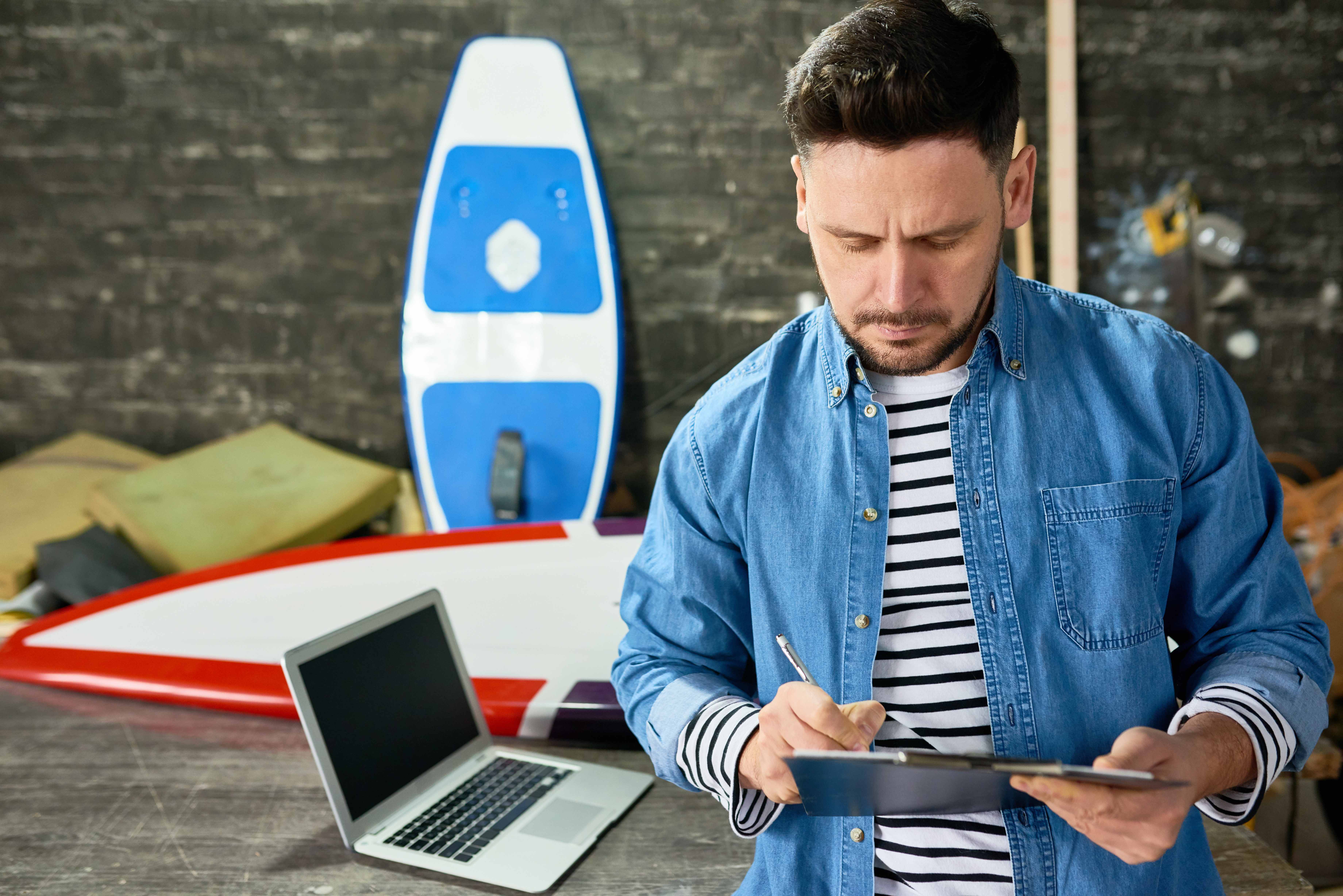 Подготовка к запуску: от названия до визуального оформления